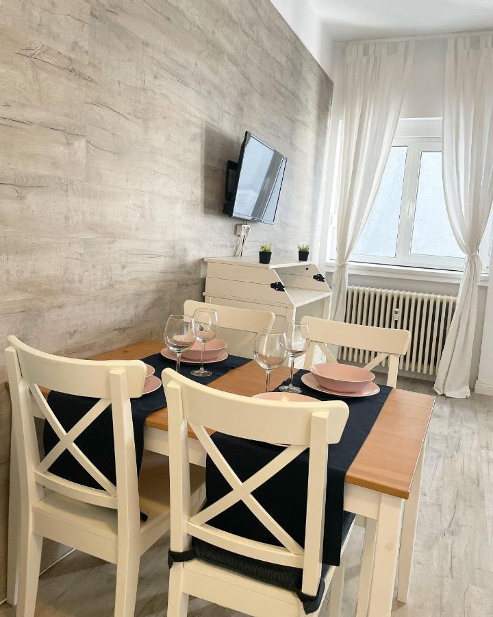 White Apartment Bucarest Extérieur photo